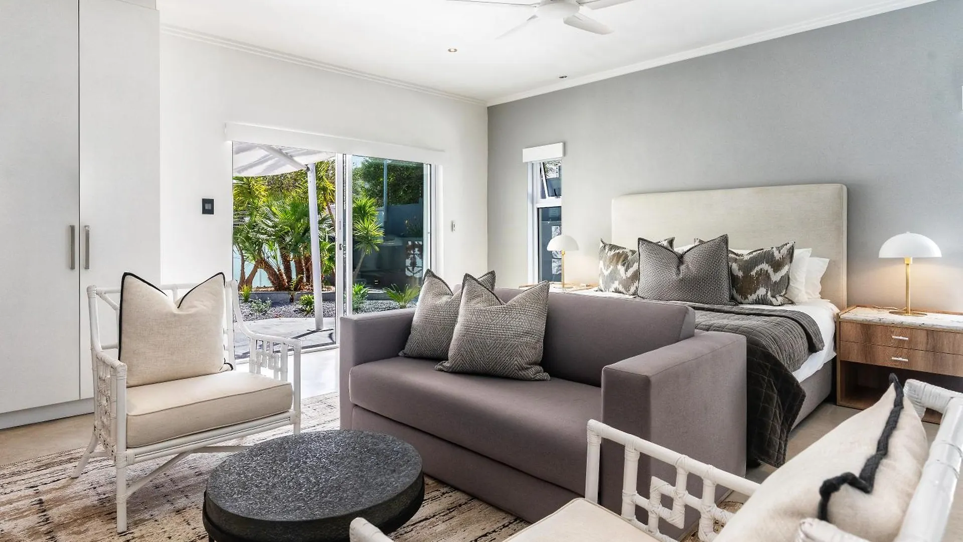 26Onfirst - Ups, Sea Views And Personalised Services Cape Town